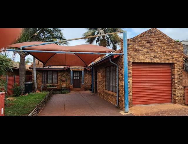 2 BEDROOM HOUSE FOR SALE IN THERESAPARK